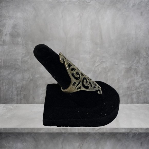 VINTAGE RING -- Silver Scroll Ring, Oversized, Goth - Picture 2 of 8